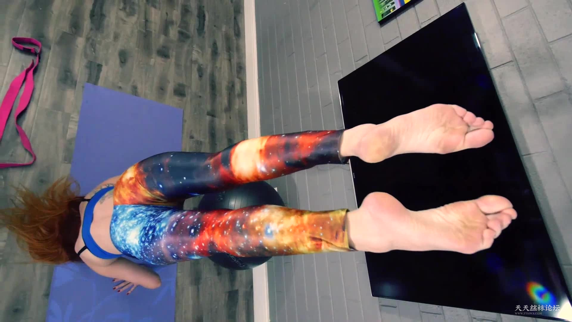 Perversion Productions - Jolene Hexx Yoga Creeper Bashing Fantasy WMV - frame at 1m17s.jpg