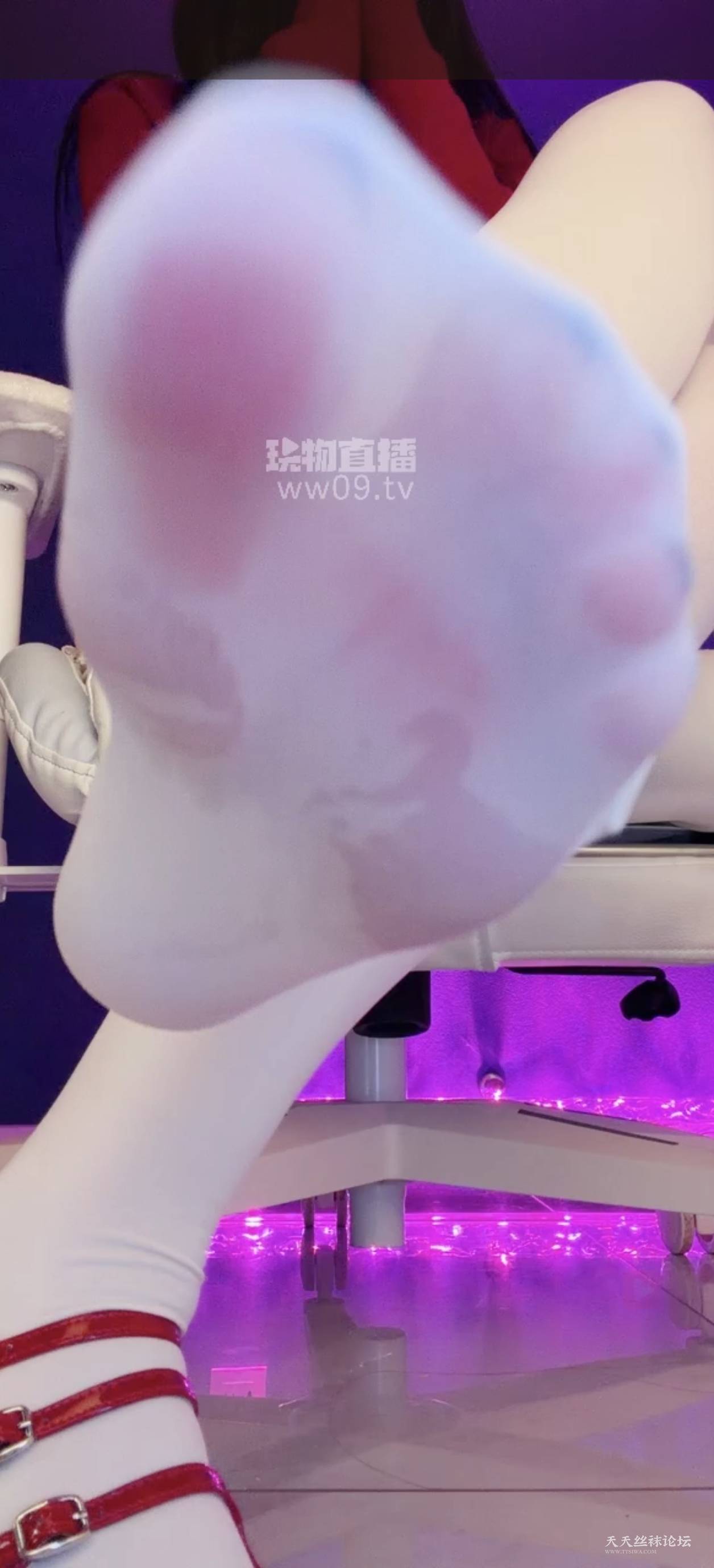 多位女主第一视角丝袜玉足38 2.4g