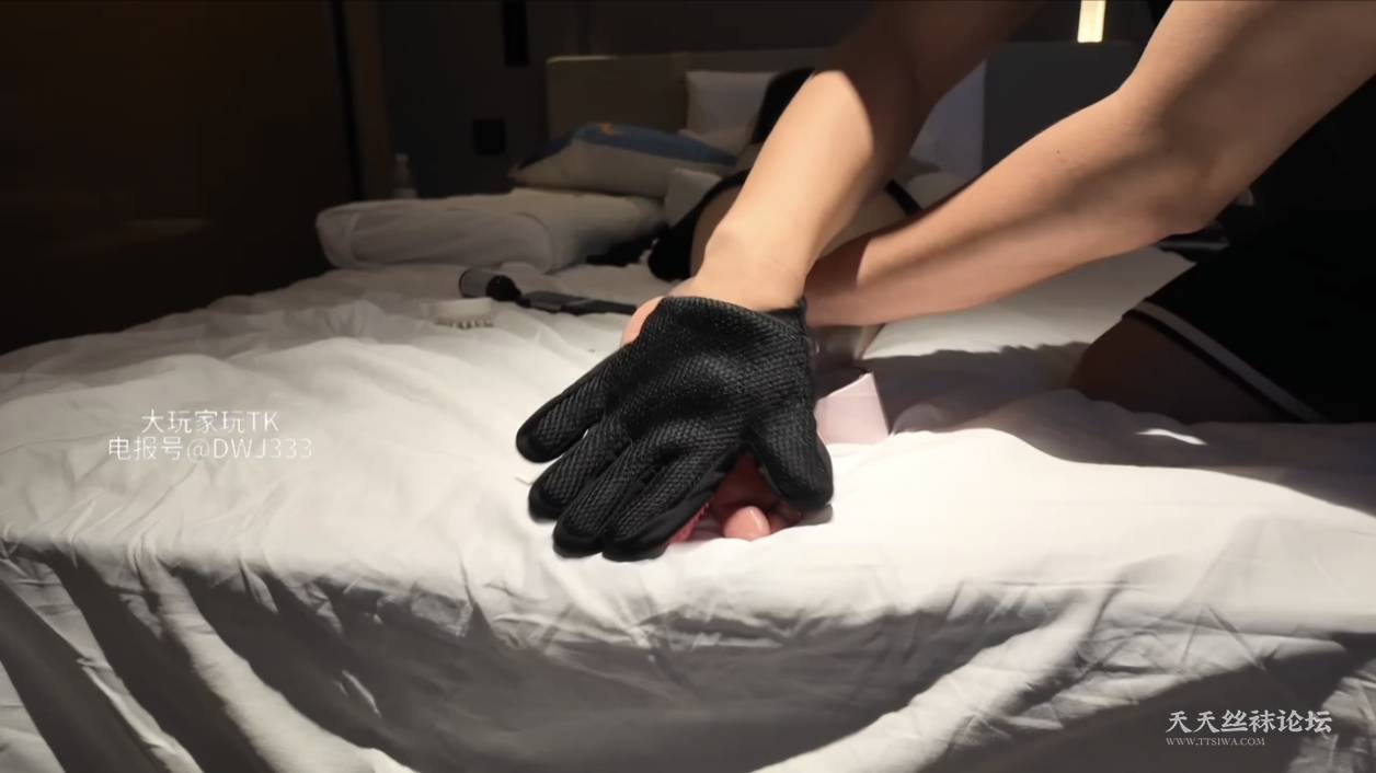 通城大玩家tk素人妹妹玉足10分钟