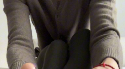 黄月亮人字拖高跟鞋裸足秀