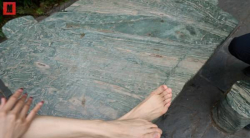 【裸足】极品身材艺考资深舞蹈老师九九西装高跟公园大秀她的40码美足(下)【126P】