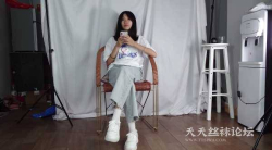 【aapary模拍视频】敏敏展示她那骨感美脚