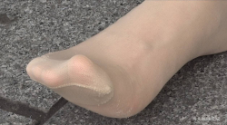 户外街拍熟妇肉丝脚4分钟